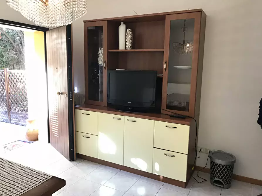 Immagine 9 di Appartamento in vendita  in Viale Gramsci a Cesena