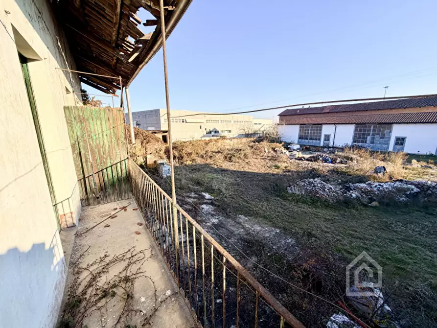 Immagine 20 di Rustico / casale in vendita  in Strada Pozzo 23 a Chivasso