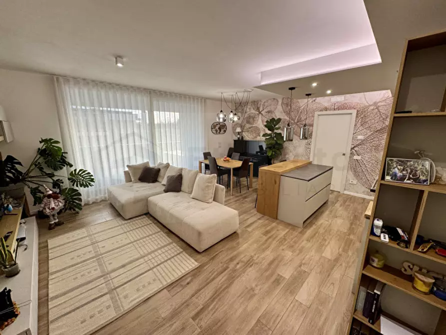 Immagine 2 di Appartamento in vendita  in Via Antonio Pacinotti a Padova