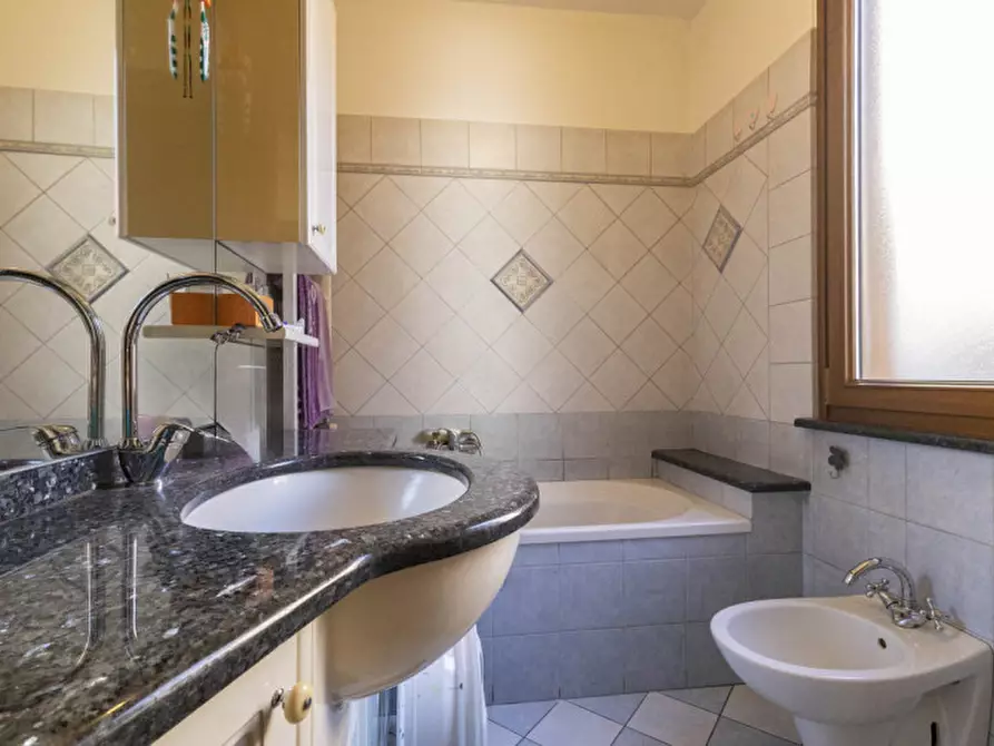 Immagine 8 di Casa indipendente in vendita  in Via Dottor Francioni, 8 a Grignasco