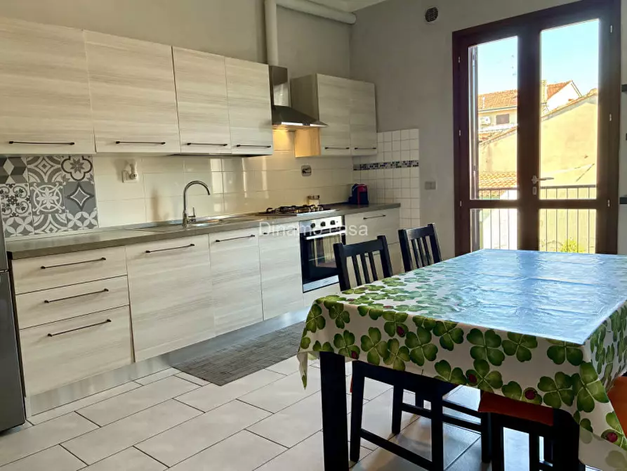 Immagine 1 di Appartamento in vendita  in Via Visiana a Prato