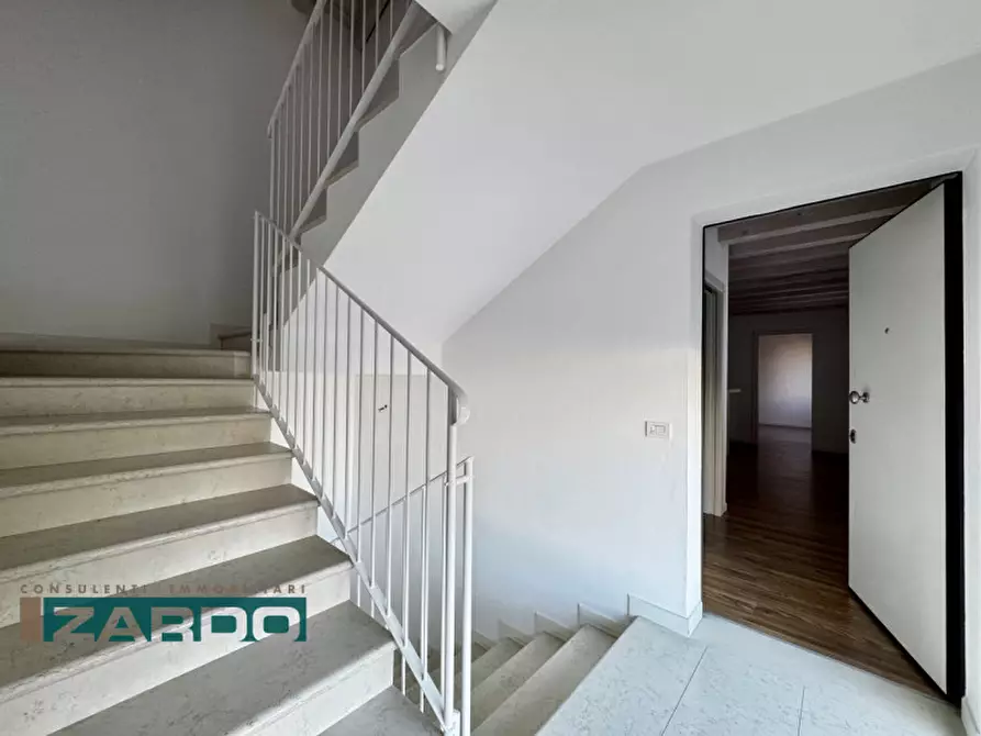 Immagine 2 di Ufficio in affitto  a Castello Di Godego