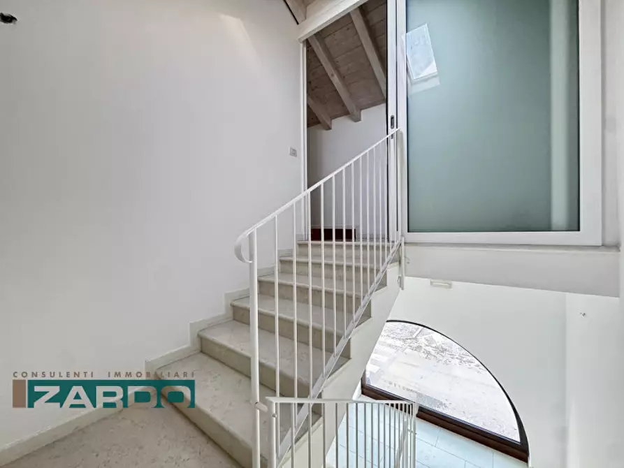 Immagine 5 di Ufficio in affitto  a Castello Di Godego