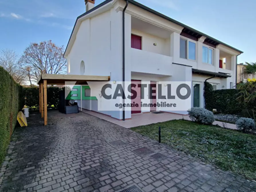 Immagine 3 di Casa bifamiliare in vendita  in Via Bassa III n°1 a Campodarsego