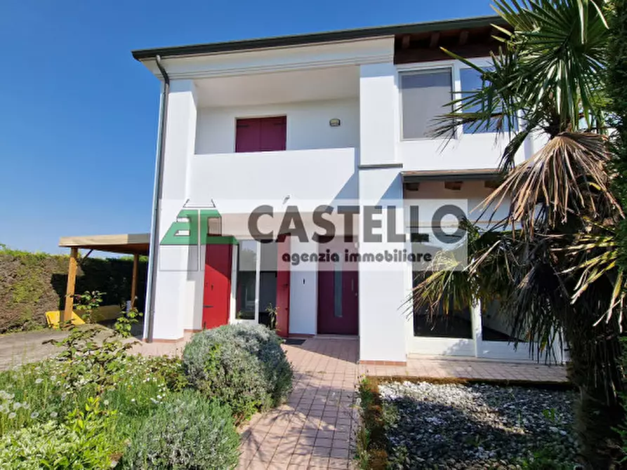 Immagine 3 di Casa bifamiliare in vendita  in Via Bassa III n°1 a Campodarsego