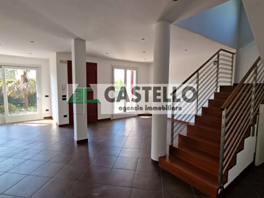 Immagine 12 di Casa bifamiliare in vendita  in Via Bassa III n°1 a Campodarsego