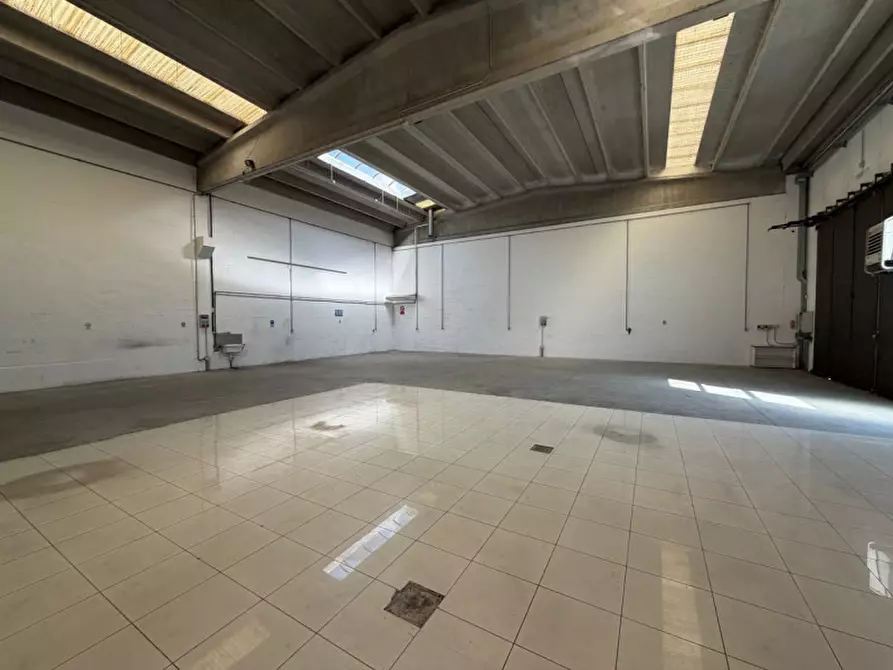 Immagine 5 di Capannone industriale in affitto  in Via Statale a Casalgrande