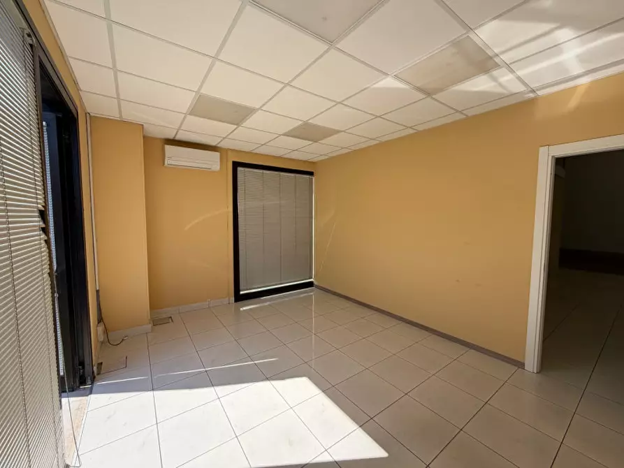 Immagine 9 di Capannone industriale in affitto  in Via Statale a Casalgrande