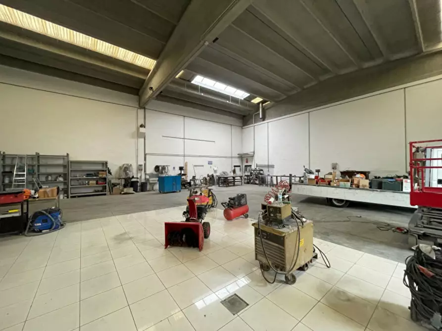 Immagine 1 di Capannone industriale in affitto  in Via Statale a Casalgrande