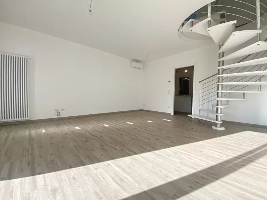 Immagine 2 di Villetta a schiera in vendita  in Via Pino da Zara a Carbonera