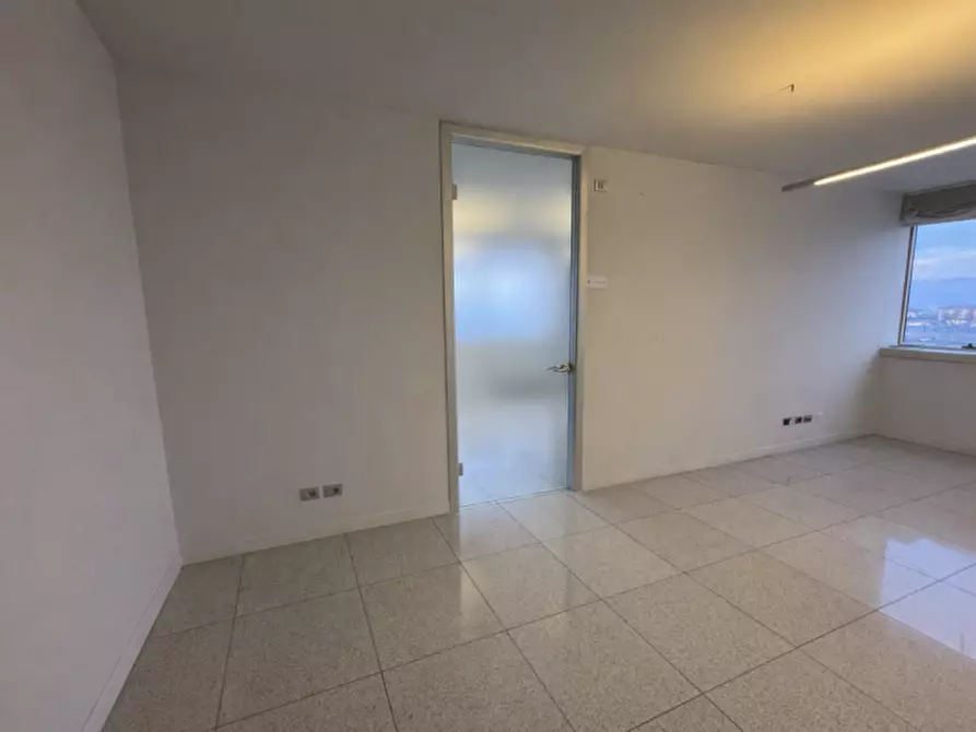 Immagine 4 di Ufficio in affitto  in Via Orzinuovi, 20 a Brescia
