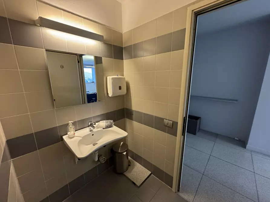 Immagine 21 di Ufficio in affitto  in Via Orzinuovi, 20 a Brescia