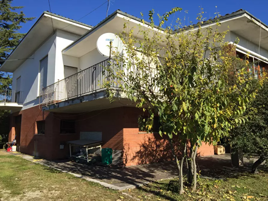 Immagine 2 di Villa in vendita  in Via Salute a Rossano Veneto