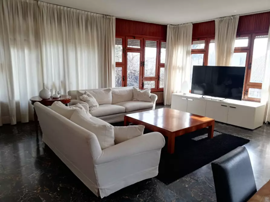 Immagine 3 di Villa in vendita  in Via Salute a Rossano Veneto