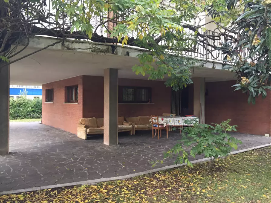 Immagine 5 di Villa in vendita  in Via Salute a Rossano Veneto