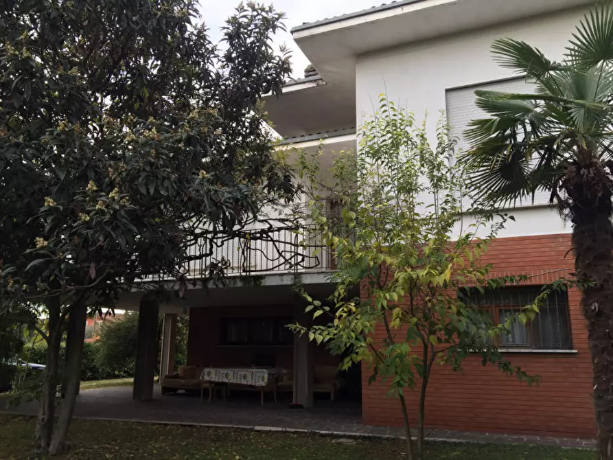 Immagine 9 di Villa in vendita  in Via Salute a Rossano Veneto