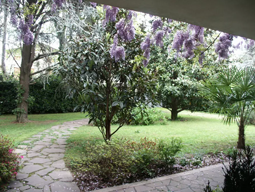 Immagine 10 di Villa in vendita  in Via Salute a Rossano Veneto