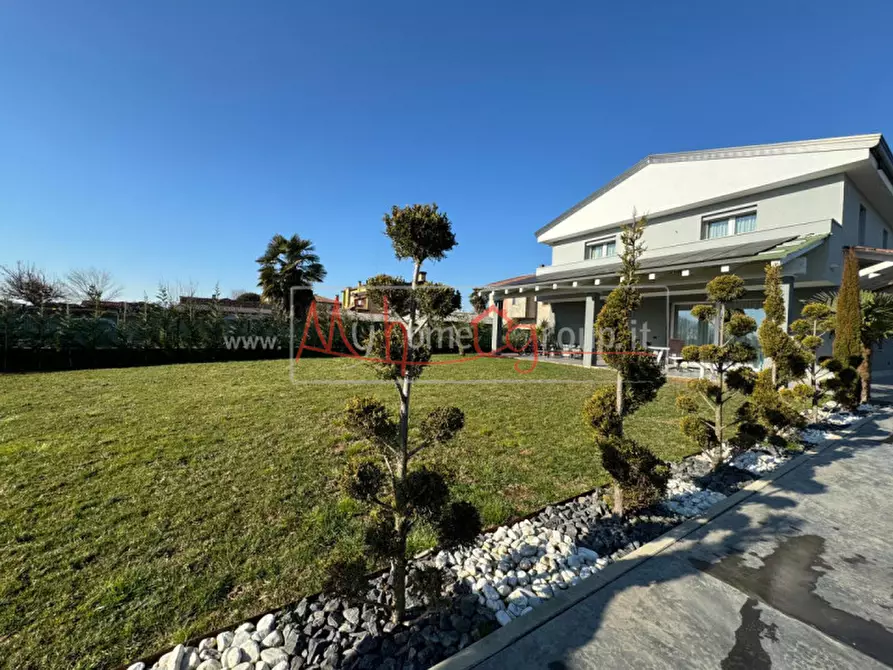 Immagine 1 di Villa in vendita  a Curtarolo