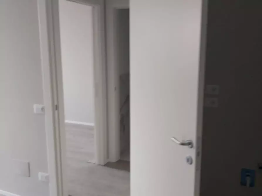 Immagine 4 di Appartamento in vendita  in VIA MUZIO ATTENDOLO DETTO SFORZA, 11 a Milano