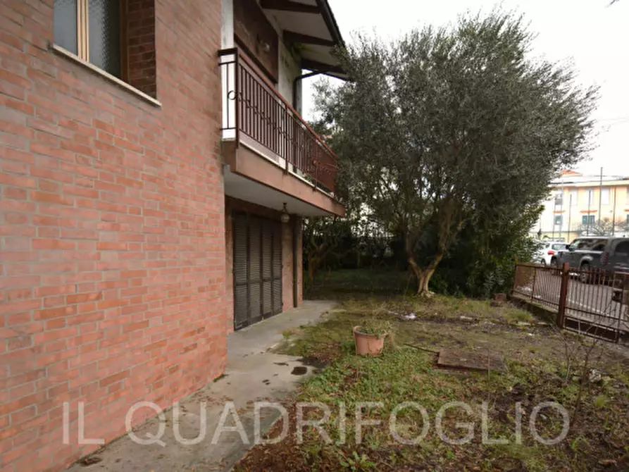 Immagine 6 di Villa in vendita  in Via Fiorenzuola a Cesena