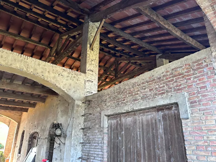 Immagine 2 di Rustico / casale in vendita  in Via Martiri della Liberazione, 78 a Parma