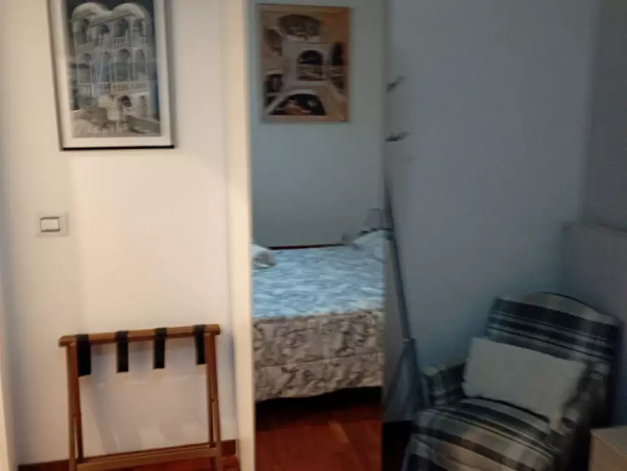 Immagine 2 di Appartamento in affitto  in via michelangelo schipa 63 a Napoli