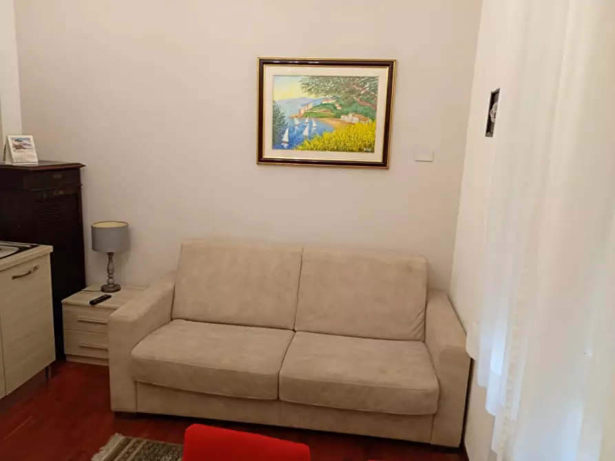 Immagine 30 di Appartamento in affitto  in via michelangelo schipa 63 a Napoli