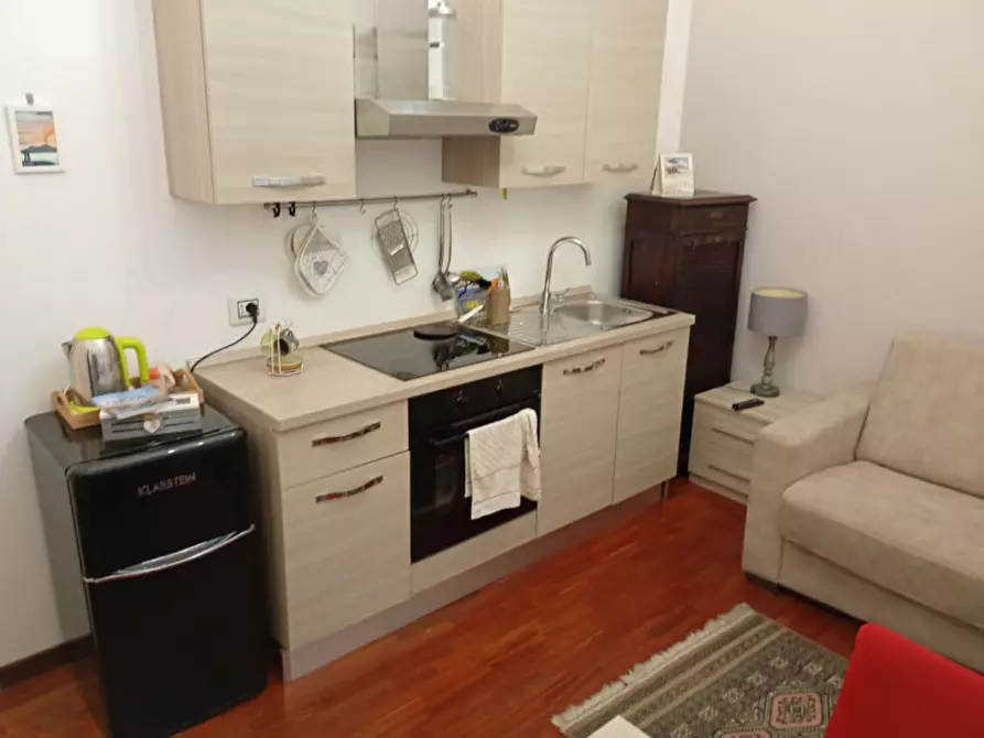 Immagine 32 di Appartamento in affitto  in via michelangelo schipa 63 a Napoli