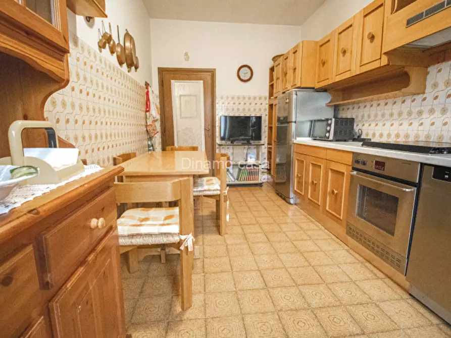 Immagine 3 di Appartamento in vendita  a Prato