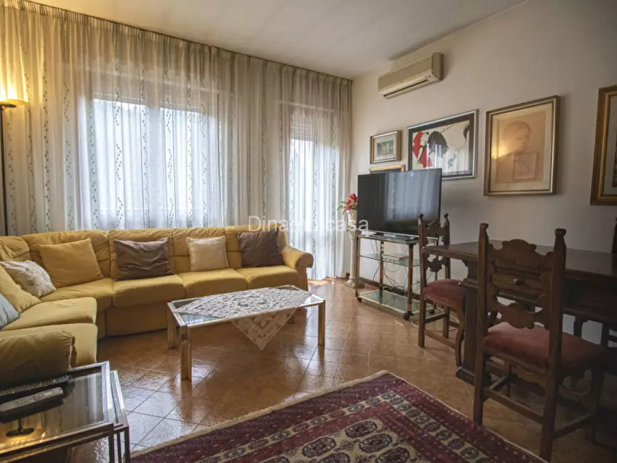 Immagine 10 di Appartamento in vendita  a Prato