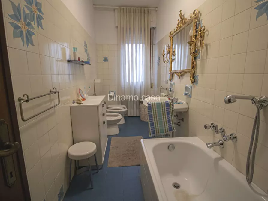 Immagine 11 di Appartamento in vendita  a Prato