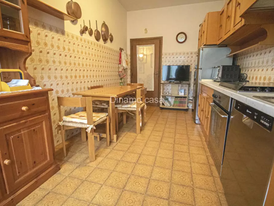 Immagine 13 di Appartamento in vendita  a Prato