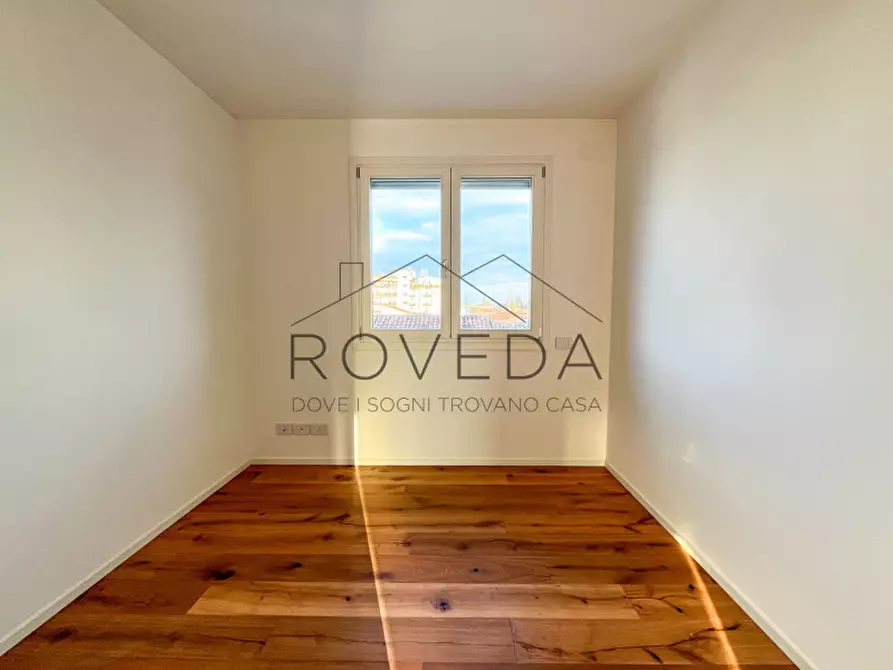 Immagine 9 di Appartamento in vendita  in Via Pietro Bertolini a Treviso