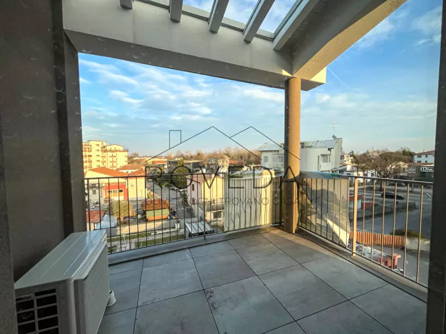 Immagine 10 di Attico in vendita  in Viale Luigi Luzzatti a Treviso