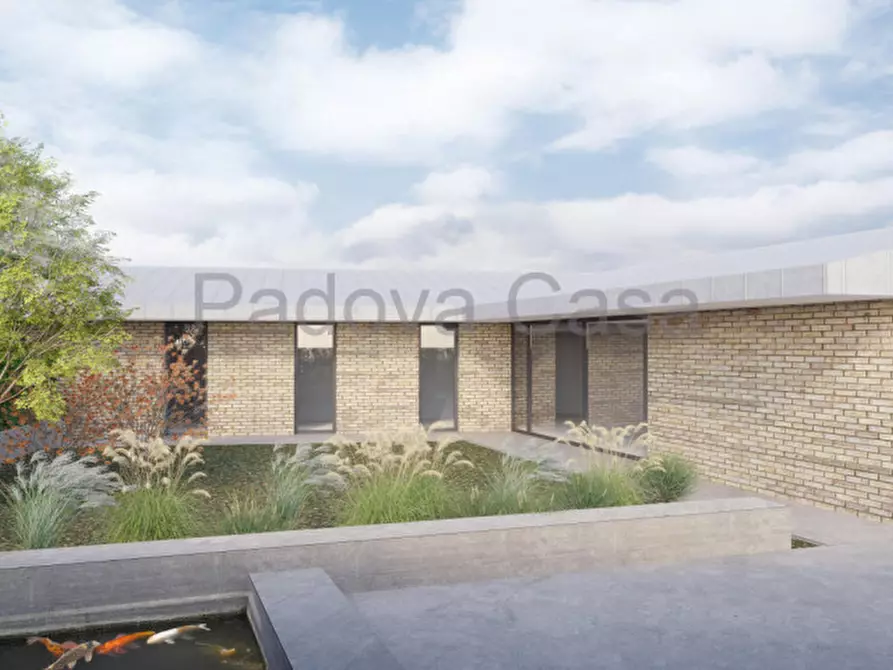 Immagine 1 di Villa in vendita  a Padova