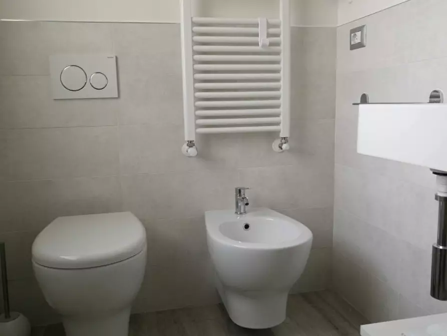 Immagine 5 di Appartamento in vendita  in Via Surrogazione a Calderara Di Reno