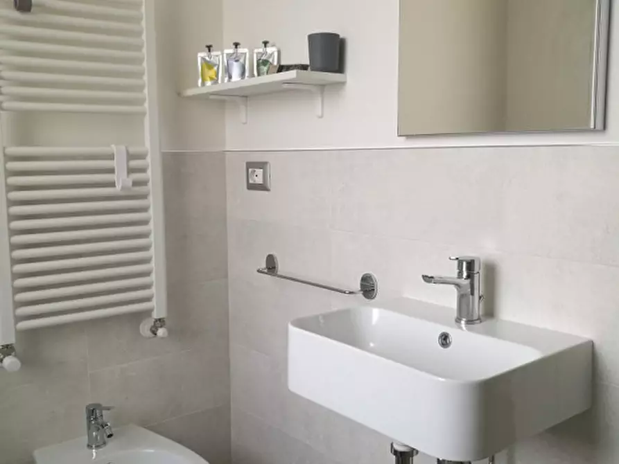 Immagine 14 di Appartamento in vendita  in Via Surrogazione a Calderara Di Reno