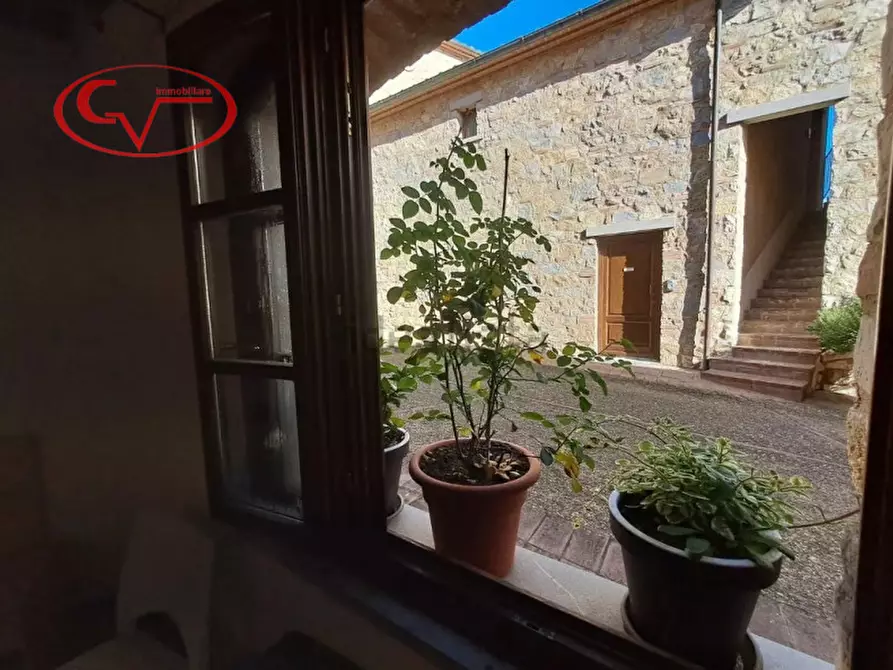 Immagine 8 di Appartamento in vendita  in Via Roma a Gaiole In Chianti
