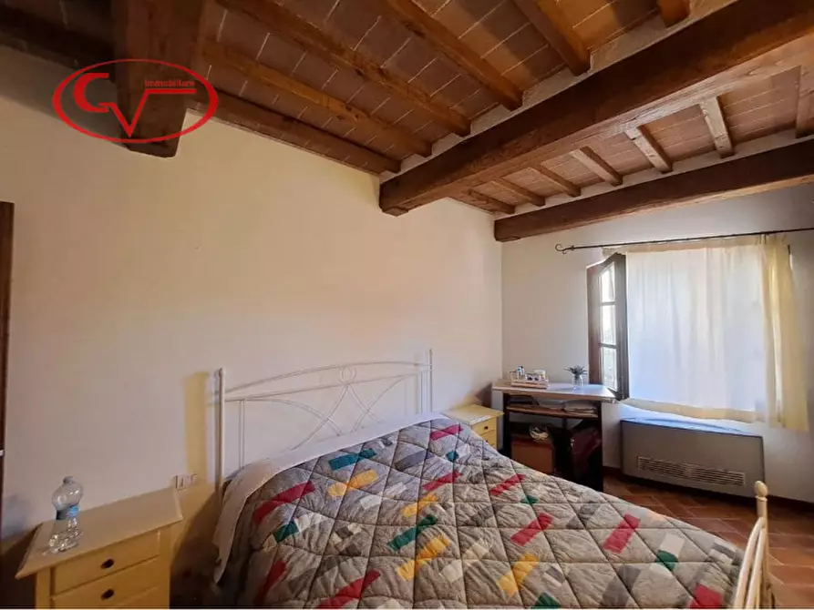 Immagine 15 di Appartamento in vendita  in Via Roma a Gaiole In Chianti