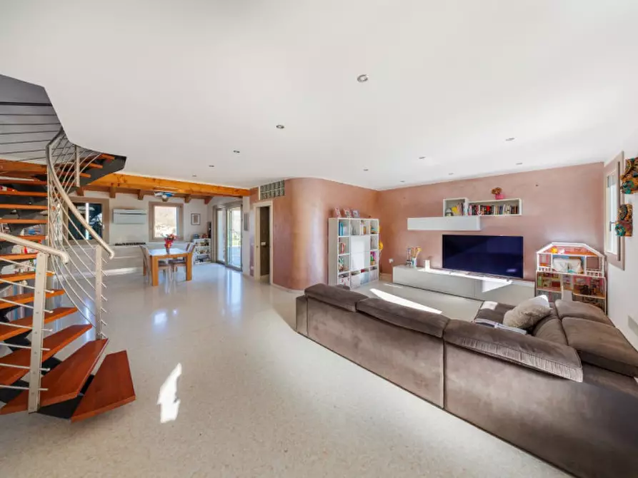 Immagine 1 di Casa bifamiliare in vendita  in Via Rana Cà Mori a Este