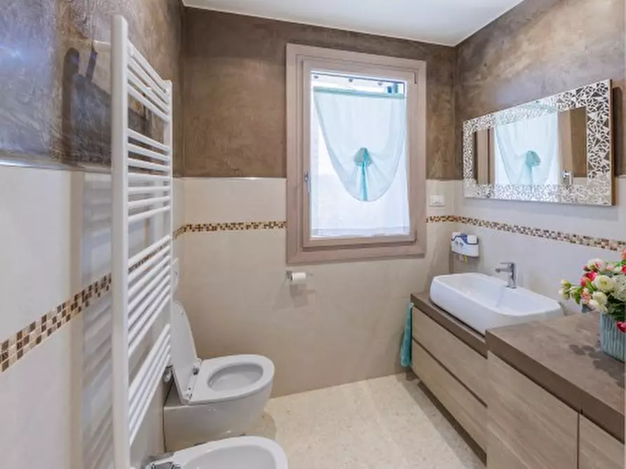 Immagine 11 di Casa bifamiliare in vendita  in Via Rana Cà Mori a Este