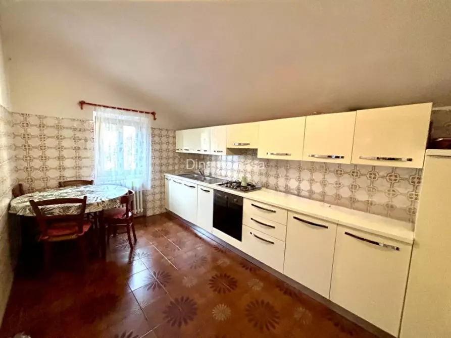 Immagine 5 di Villa in vendita  in Via Mario Tronci a Vaiano