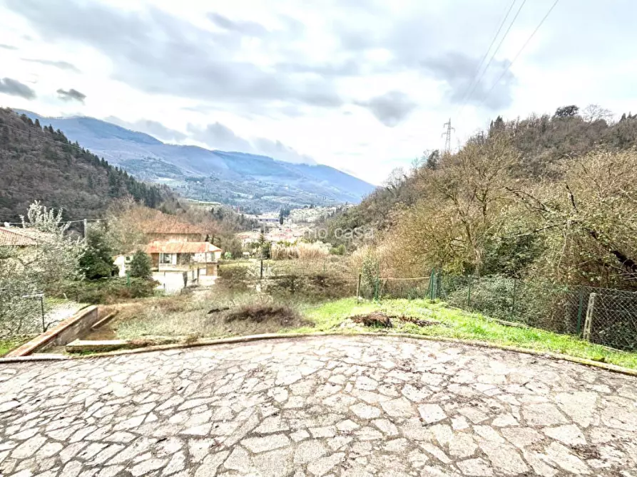 Immagine 6 di Villa in vendita  in Via Mario Tronci a Vaiano