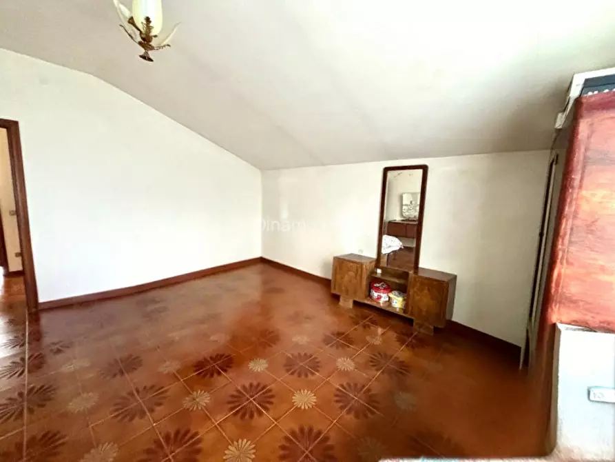 Immagine 14 di Villa in vendita  in Via Mario Tronci a Vaiano