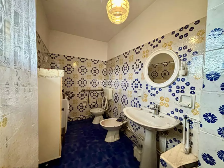 Immagine 17 di Villa in vendita  in Via Mario Tronci a Vaiano