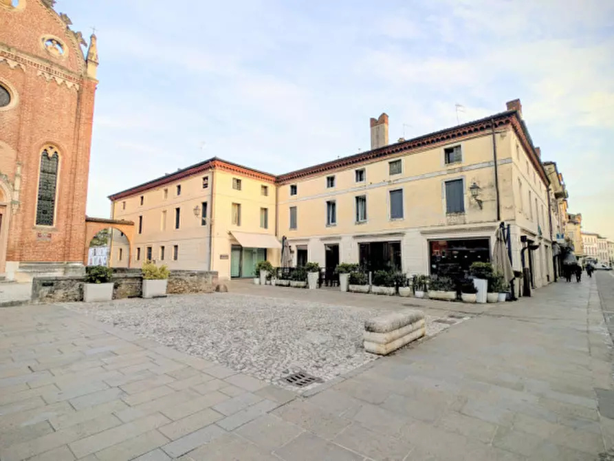 Immagine 1 di Appartamento in vendita  in Thiene Via Corso Garibaldi 36 a Thiene