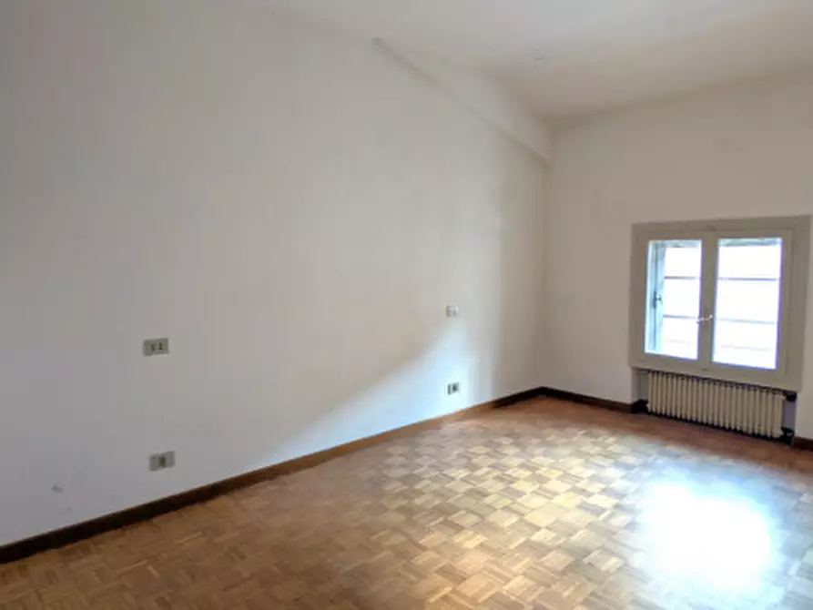 Immagine 5 di Appartamento in vendita  in Thiene Via Corso Garibaldi 36 a Thiene