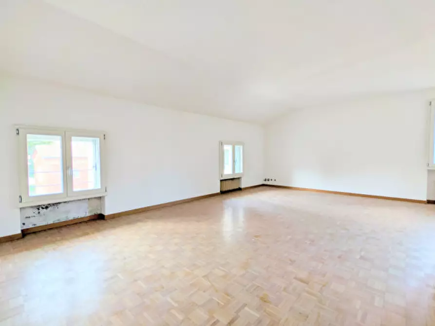 Immagine 5 di Appartamento in vendita  in Thiene Via Corso Garibaldi 36 a Thiene