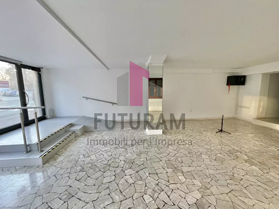 Immagine 6 di Negozio in affitto  in Via Divisione Julia 3 a Montegalda