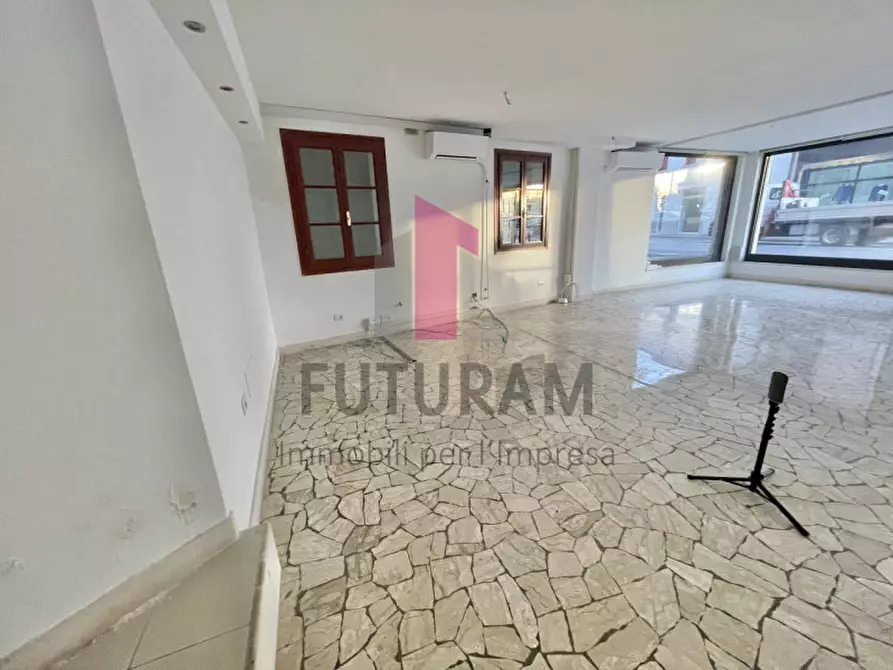 Immagine 8 di Negozio in affitto  in Via Divisione Julia 3 a Montegalda